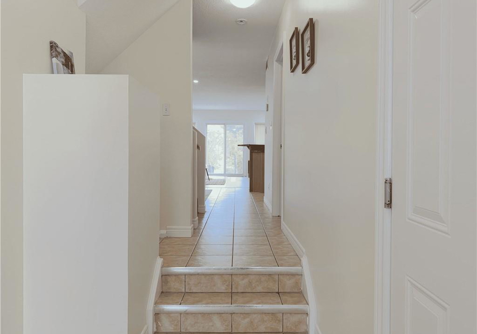 78-colton-circle-kitchener-ontario-40843893