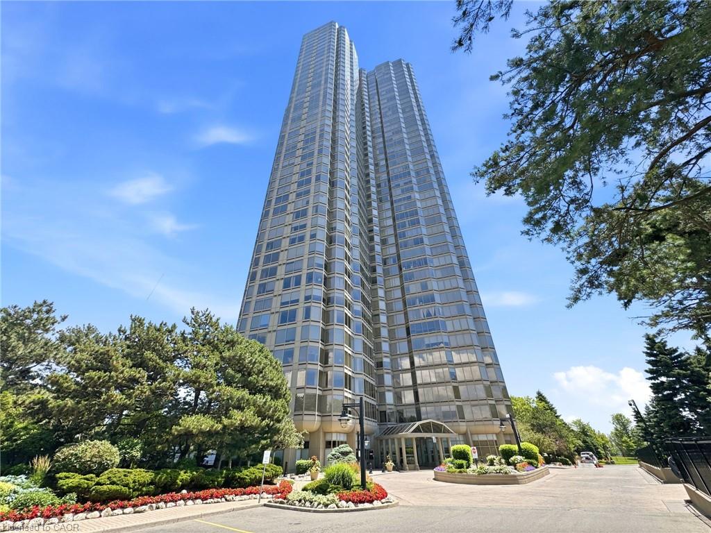 1-palace-pier-court-etobicoke-ontario-40843912