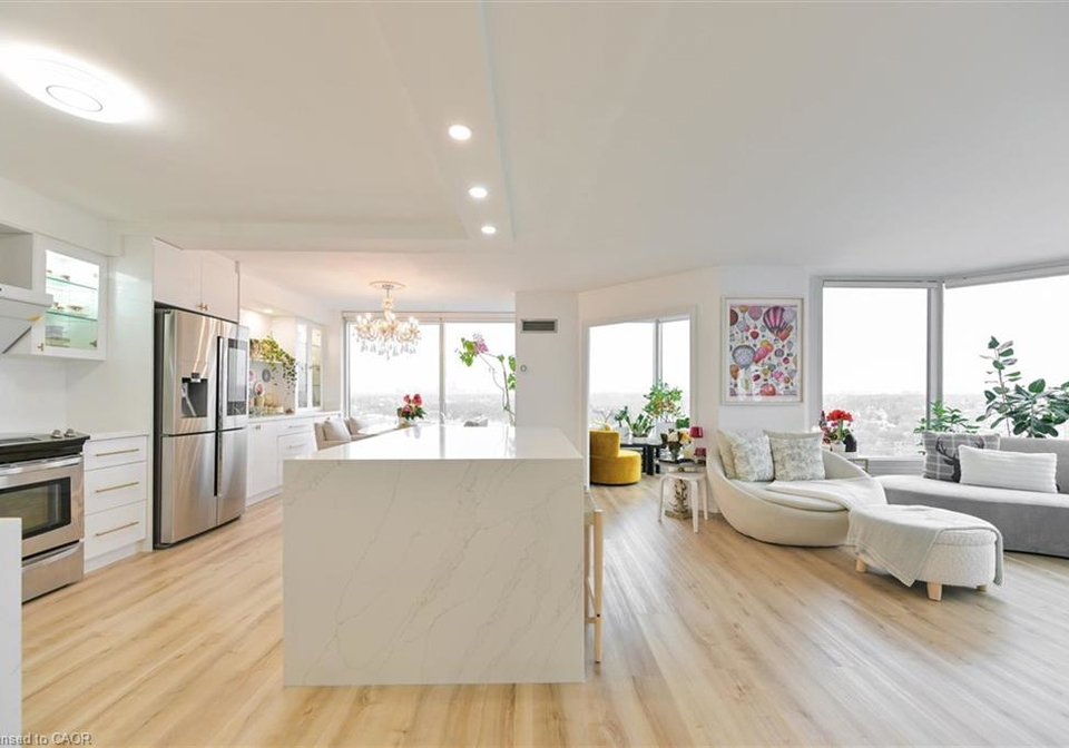 1-palace-pier-court-etobicoke-ontario-40843912