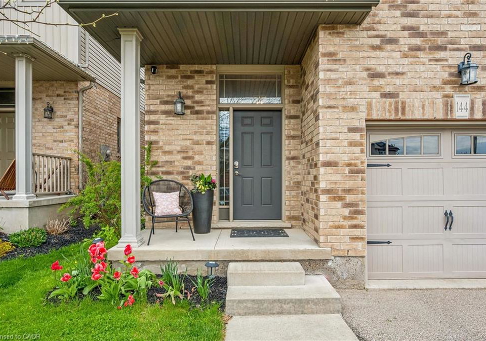 144-kemp-crescent-guelph-ontario-40843936