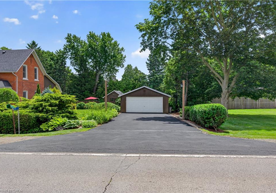 117-hwy-8-greensville-ontario-40843947