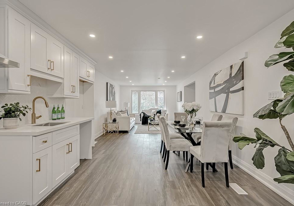 16-upper-canada-drive-waterloo-ontario-40843962