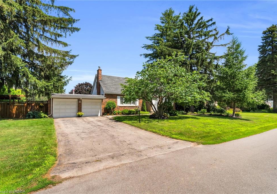 33-parker-avenue-ancaster-ontario-40844006