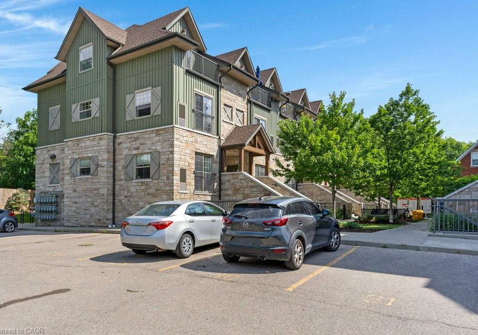 112-union-street-e-waterloo-ontario-40844020