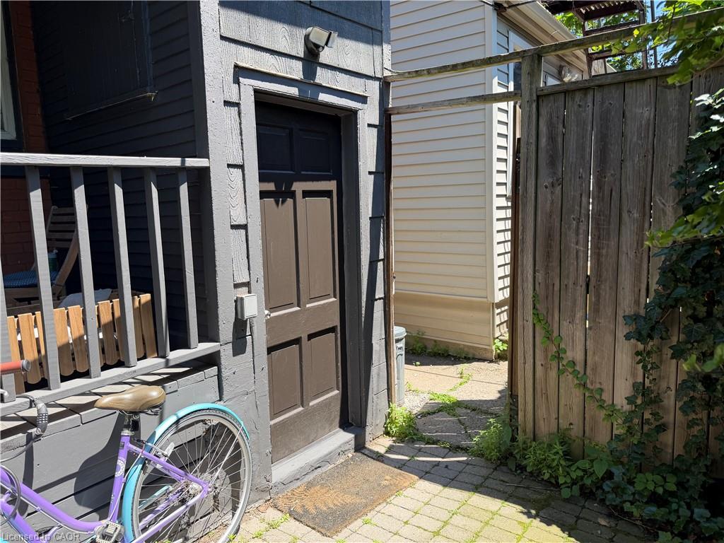 207-charlton-avenue-w-hamilton-ontario-40844031