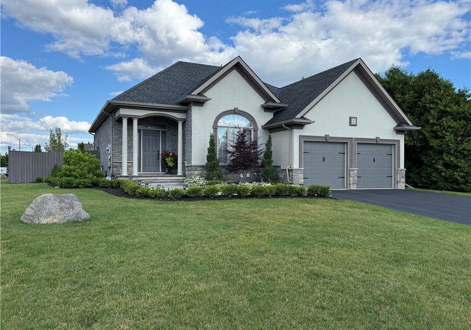 2-kim-lane-waterford-ontario-40844056