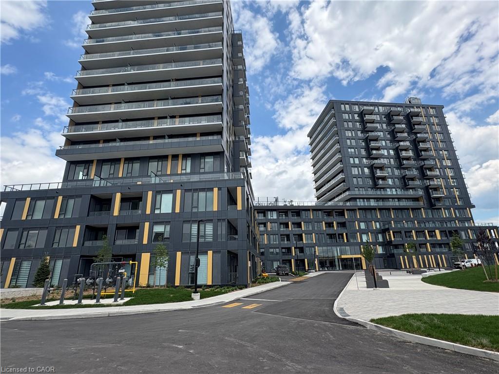4878-powers-common-burlington-ontario-40844064