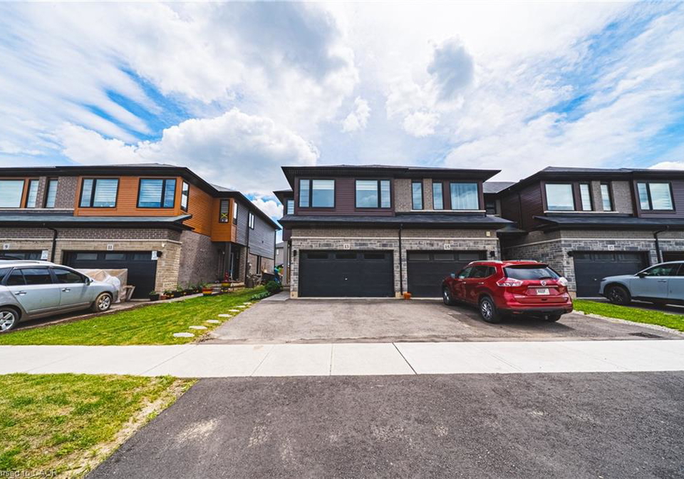 13-bellhouse-avenue-brantford-ontario-40844089
