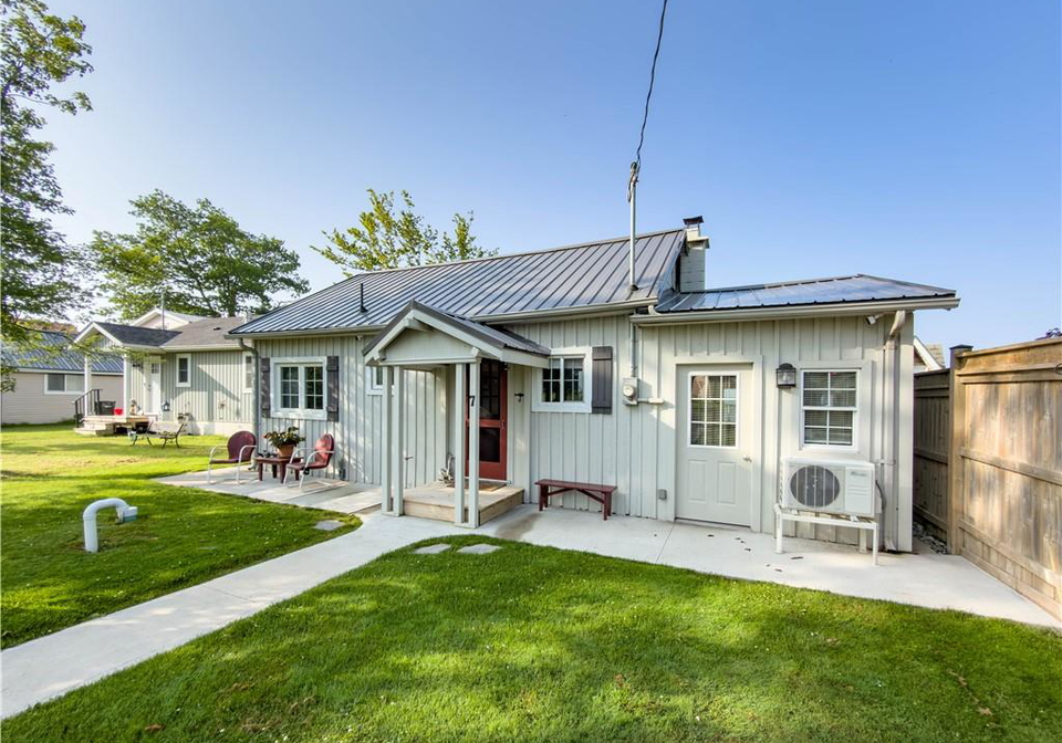 7-shoreline-trail-dunnville-ontario-40844090