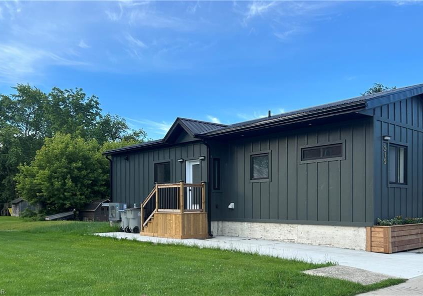 215-winstanley-street-monkton-ontario-40844109