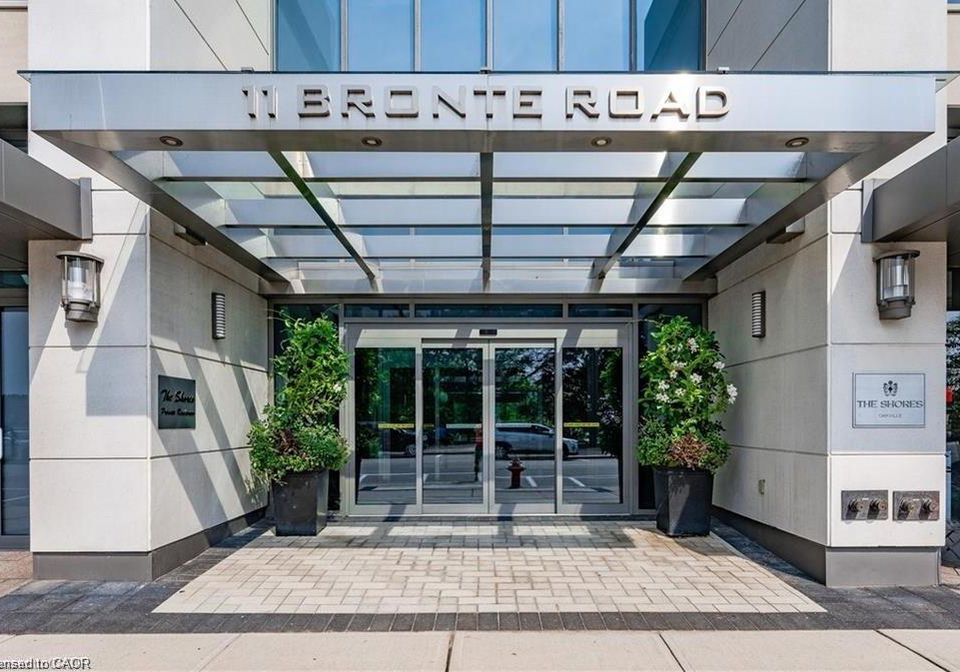 11-bronte-road-oakville-ontario-40844143