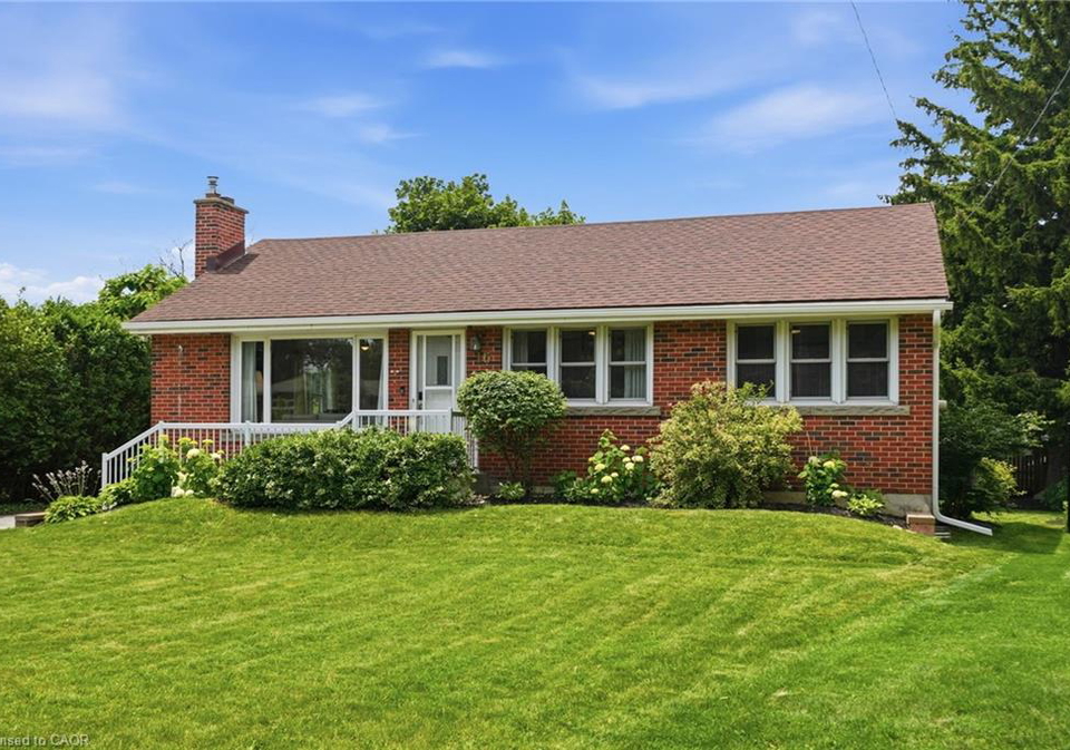 16-kings-forest-drive-hamilton-ontario-40844192