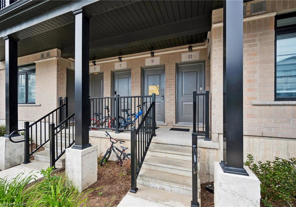 9-lomond-lane-kitchener-ontario-40844245