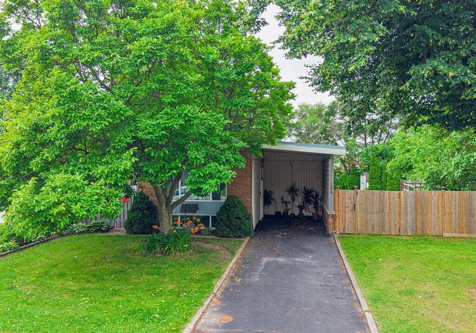 154-luscombe-street-hamilton-ontario-40844271