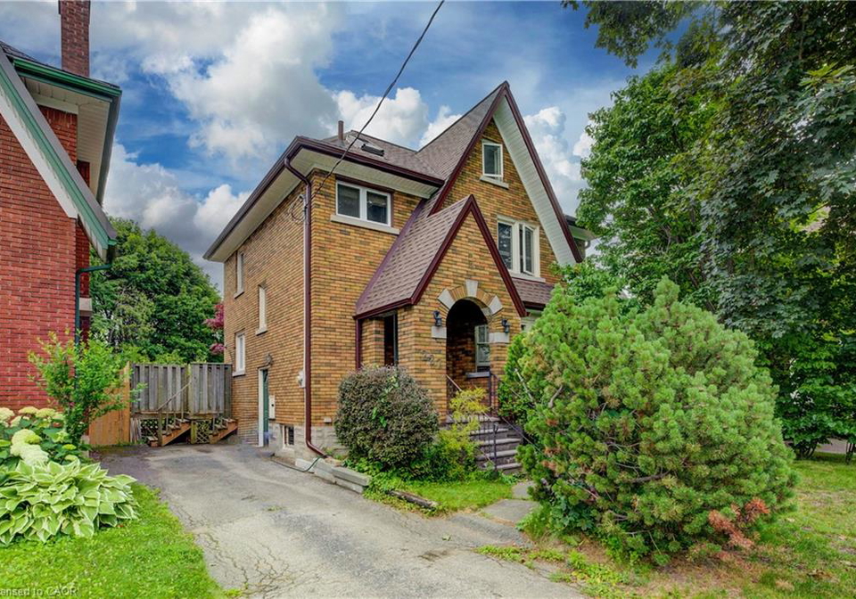 227-lydia-street-kitchener-ontario-40844286