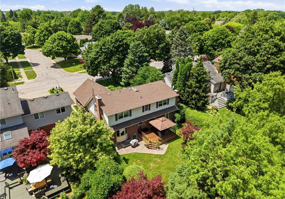 15-the-promenade-niagara-on-the-lake-ontario-40844292