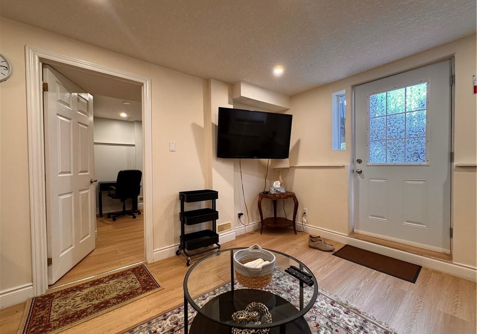 110-marl-meadow-drive-kitchener-ontario-40844342