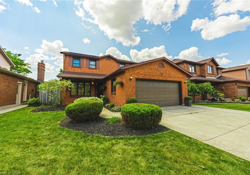 39-parkwood-crescent-hamilton-ontario-40844355