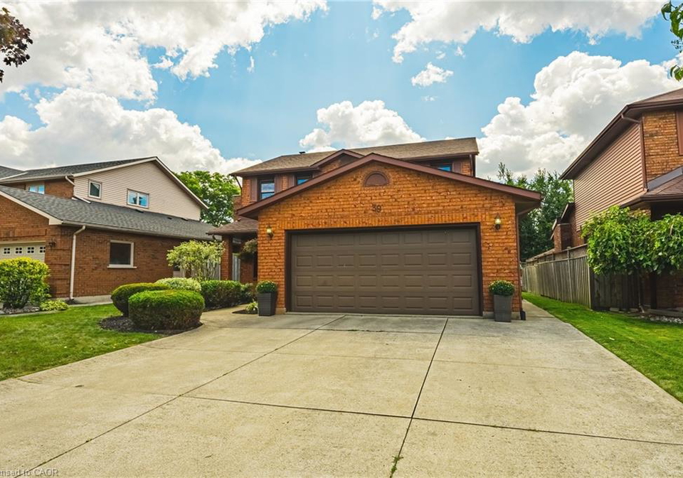 39-parkwood-crescent-hamilton-ontario-40844355