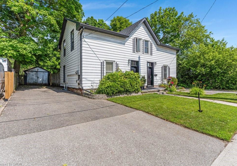 156-st-andrews-street-cambridge-ontario-40844374