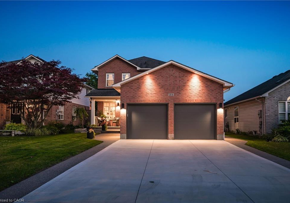 24-watson-crescent-ayr-ontario-40844407