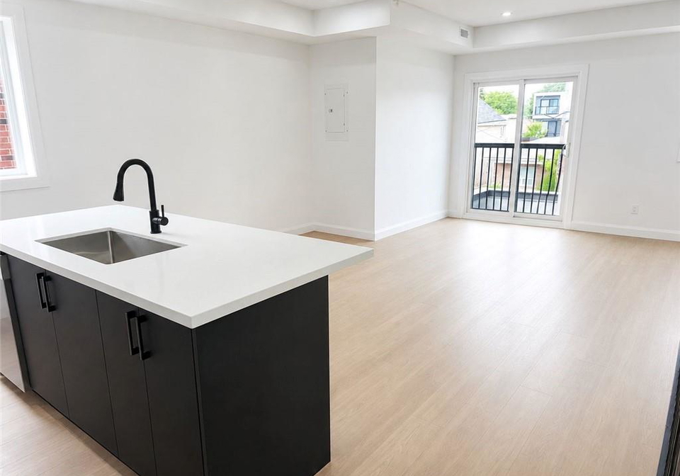 17-white-avenue-north-york-ontario-40844436