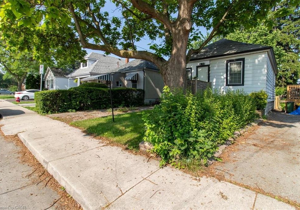 29-wexford-avenue-n-hamilton-ontario-40844458