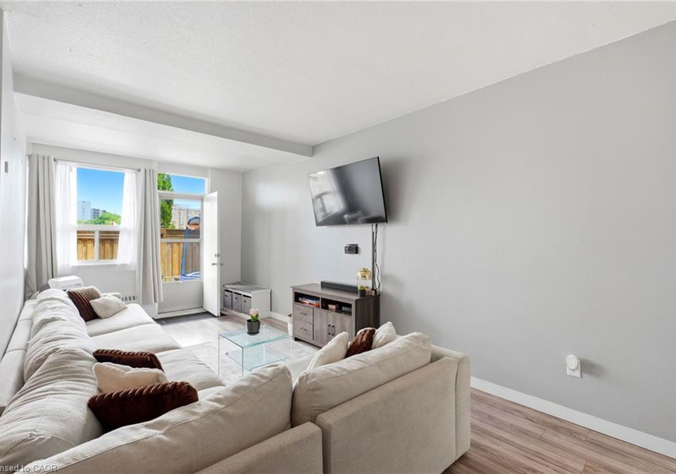 15-nicklaus-drive-hamilton-ontario-40844465