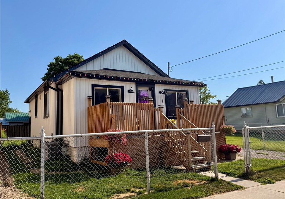 314-broadway-avenue-a-welland-ontario-40844483
