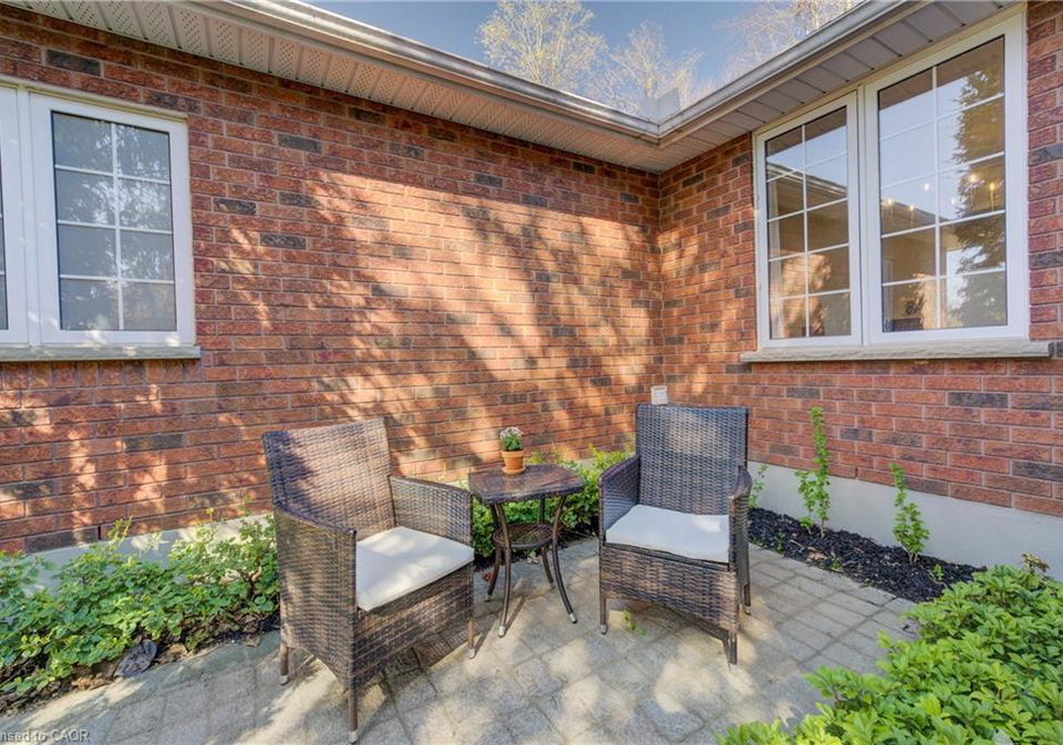 439-northlake-drive-waterloo-ontario-40844487