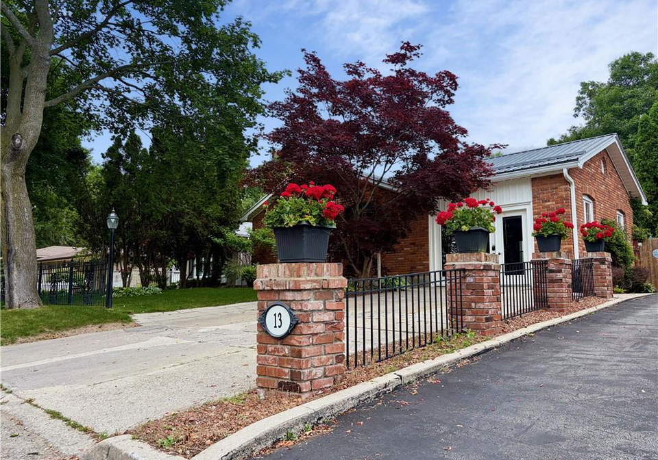 13-kelly-avenue-simcoe-ontario-40844509