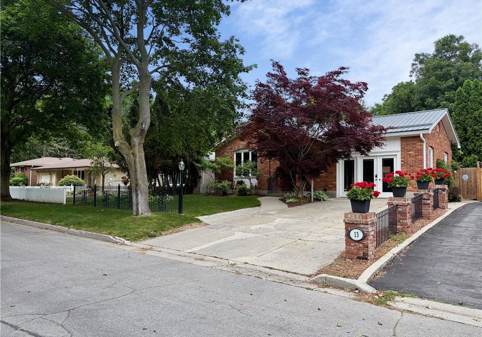 13-kelly-avenue-simcoe-ontario-40844509