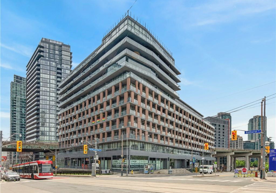 169-fort-york-boulevard-toronto-ontario-40844522