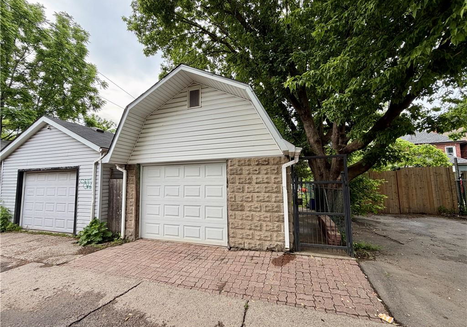 92-case-street-hamilton-ontario-40844524