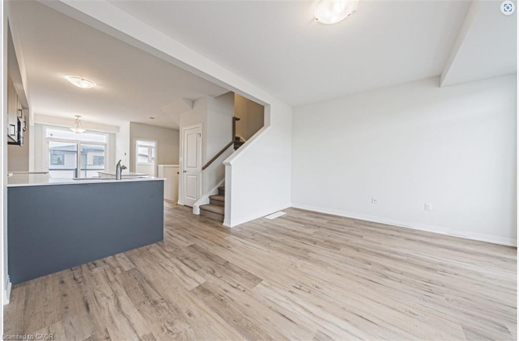 155-equestrian-way-cambridge-ontario-40844535
