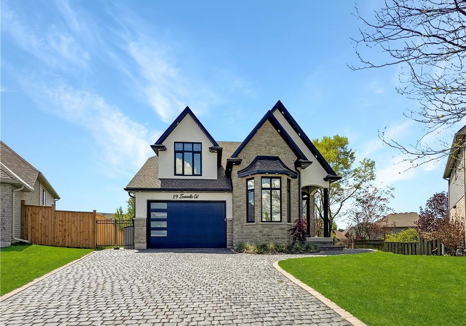 19-zavarella-court-paris-ontario-40844539