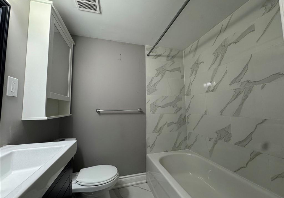 387-upper-gage-avenue-hamilton-ontario-40844567