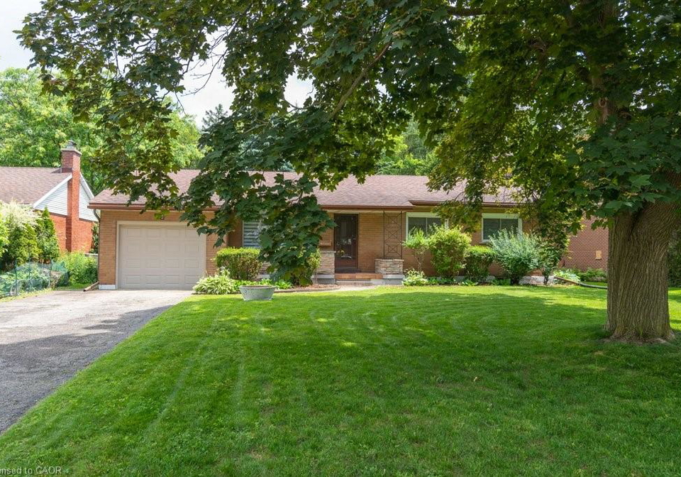 139-mackay-crescent-waterloo-ontario-40844581