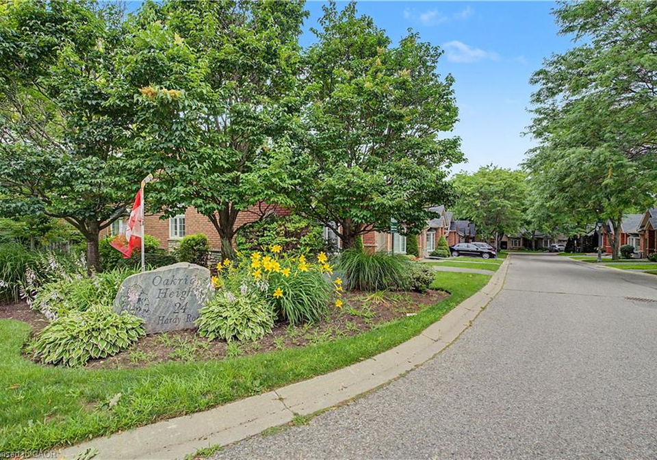 24-hardy-road-brantford-ontario-40844604