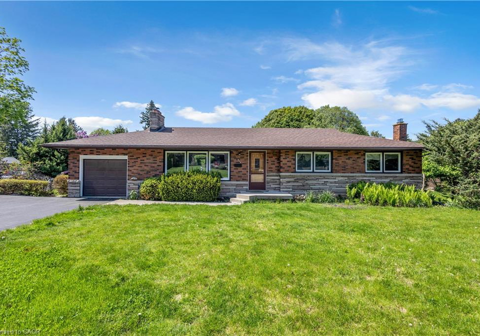 626-iroquois-avenue-ancaster-ontario-40844656