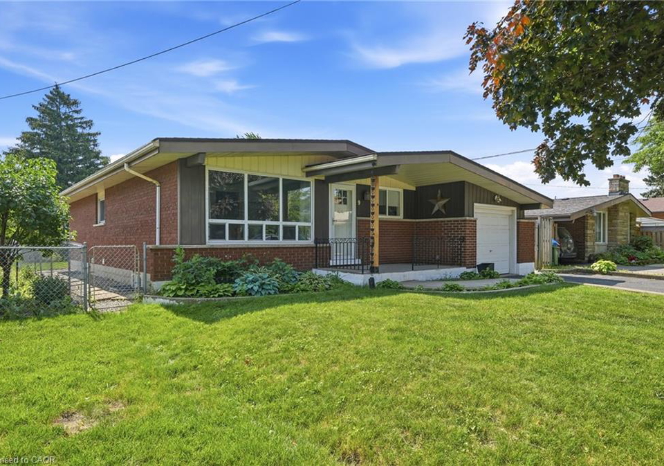 9-bishopsgate-avenue-hamilton-ontario-40844689