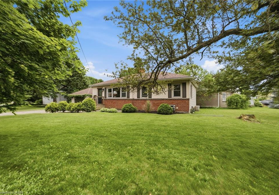 16-carrington-court-ancaster-ontario-40844710