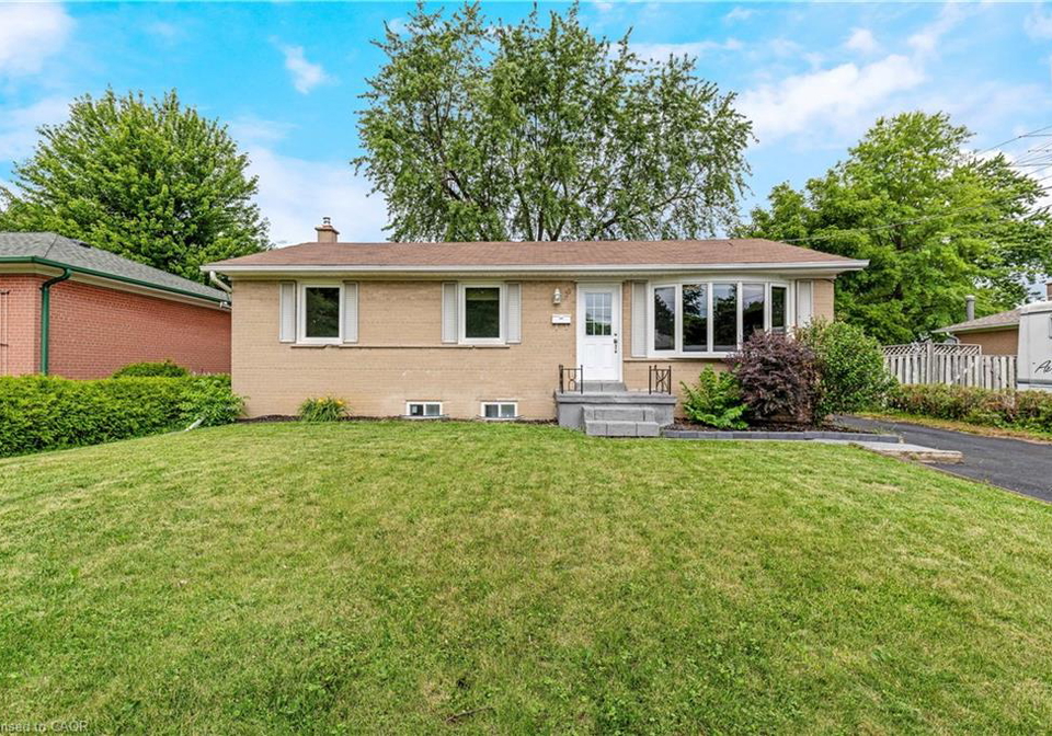 39-mcgilvray-crescent-georgetown-ontario-40844759