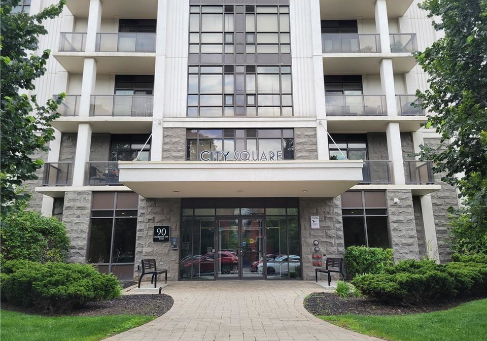 90-charlton-avenue-w-hamilton-ontario-40844800