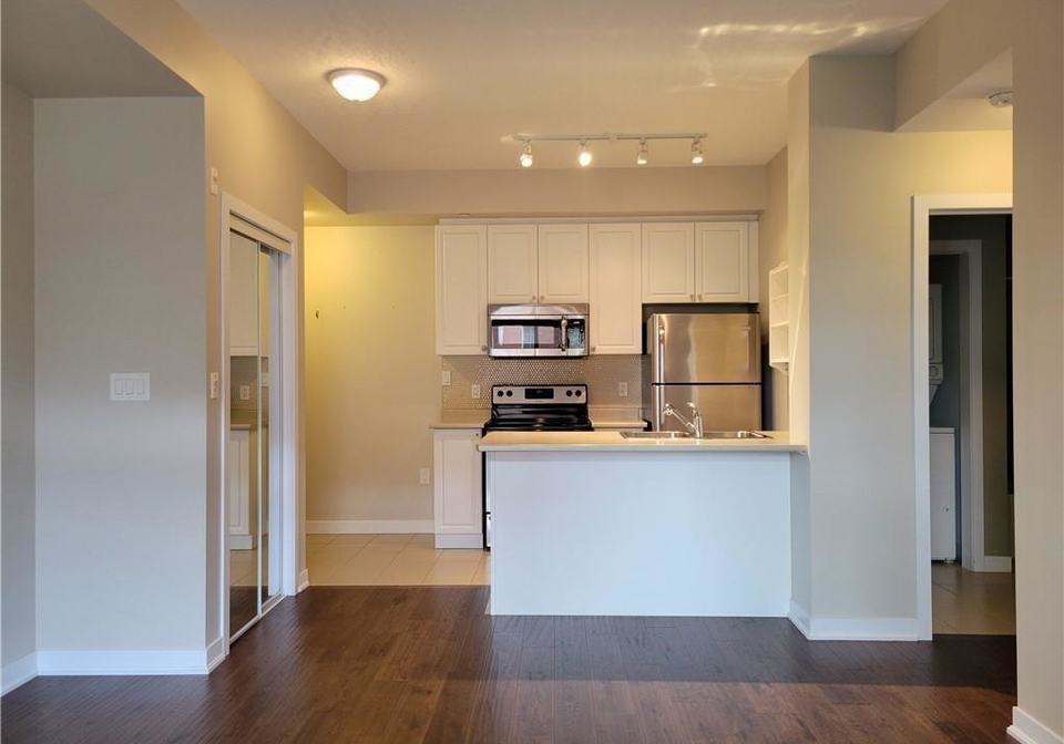 90-charlton-avenue-w-hamilton-ontario-40844800