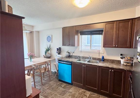 452-beaumont-crescent-kitchener-ontario-40844832