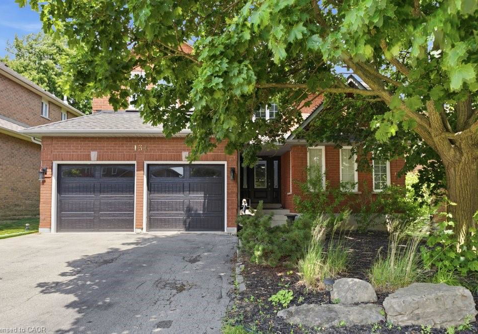 131-huntingwood-avenue-hamilton-ontario-40844839