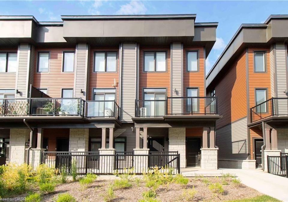 2-willow-street-paris-ontario-40844859