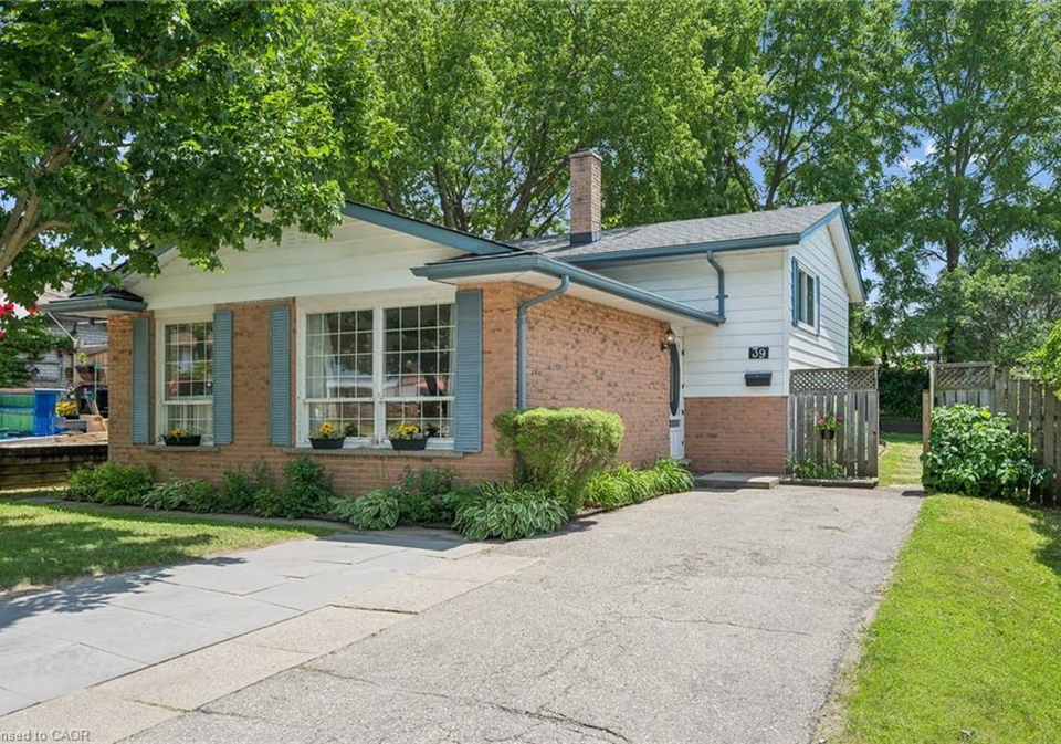 39-shea-crescent-kitchener-ontario-40844885