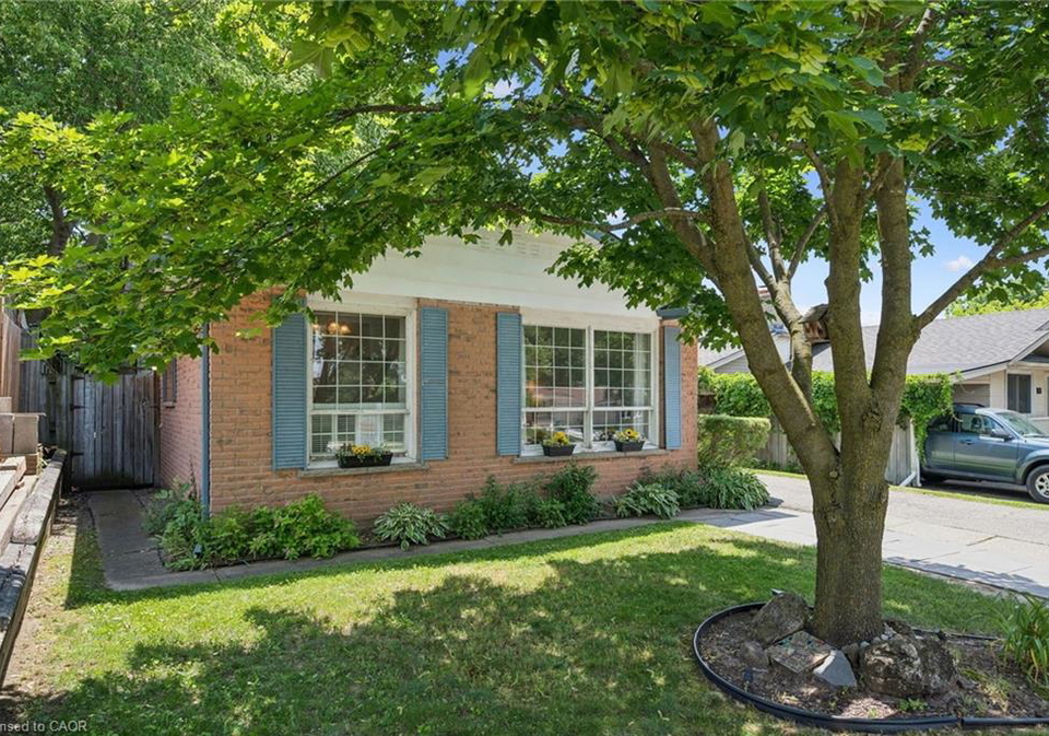 39-shea-crescent-kitchener-ontario-40844885